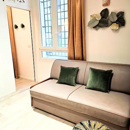 In Beautiful & Elegant Center Apartament Paryż