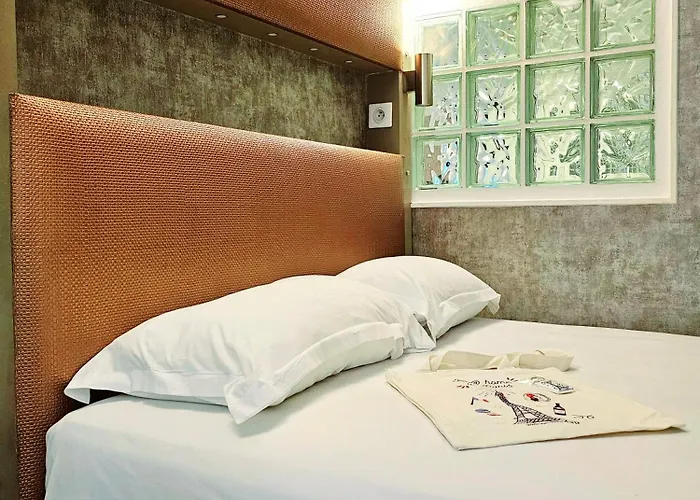 Invalides Tour Eiffel - Charming Flat Center パリ